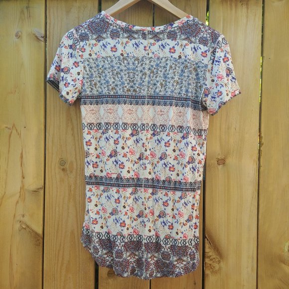 CLEARANCE XS Dex Floral Tee - Picture 2 of 4